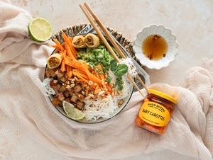 BO BUN MIT BABY-KAROTTEN HUGO REITZEL